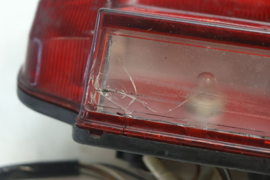photo de LUZ TRASERA SUZUKI GSF N BANDIT 1200 (2001 - 2005) - Primer plano técnico