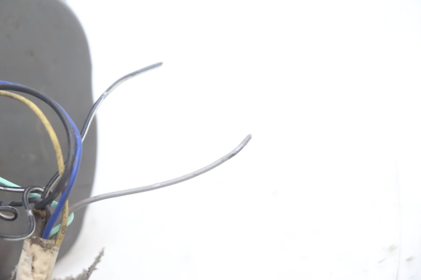photo de LUZ TRASERA SUZUKI GSR 600 (2005 - 2012) - Estado de la superficie y material