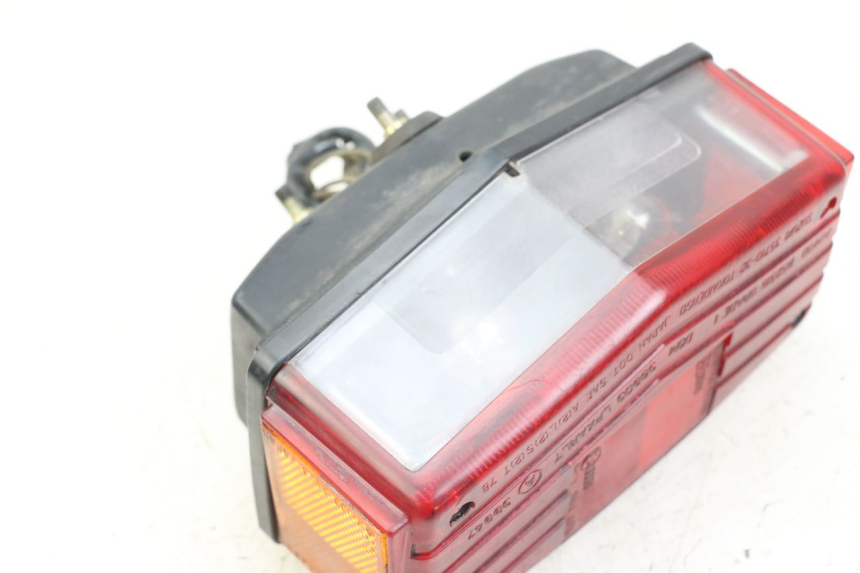 photo de LUZ TRASERA SUZUKI GSX E 250 (1982 - 1983) - Primer plano técnico