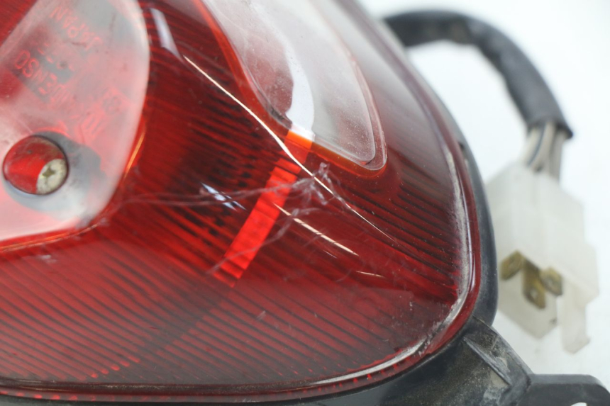 photo de LUZ TRASERA SUZUKI GSX-R GSXR 600 (2001 - 2003) - Detalles de los puntos de fijación