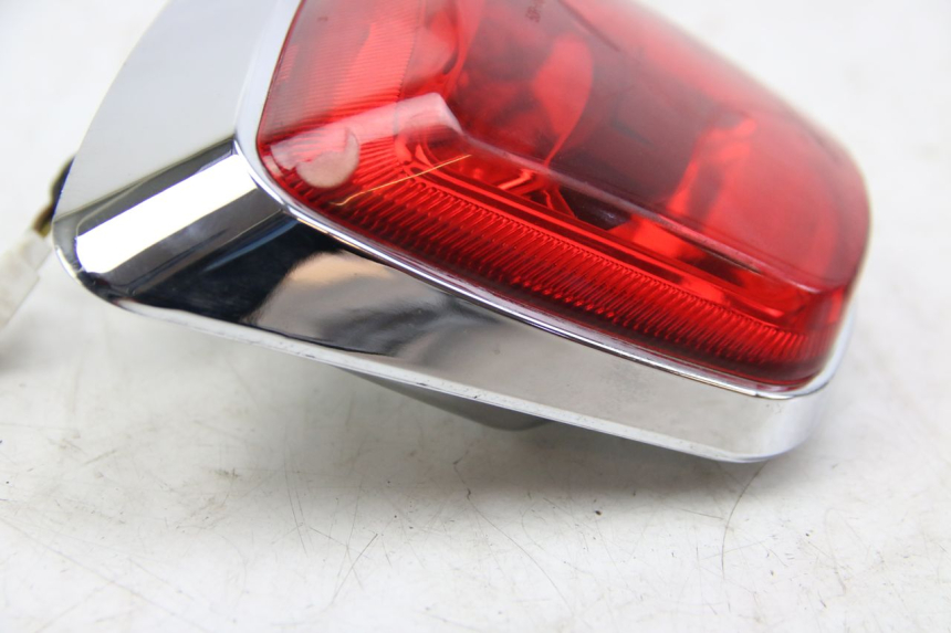 photo de LUZ TRASERA JM MOTORS GT LINE 4T 50 (2021 - 2023) - Primer plano técnico