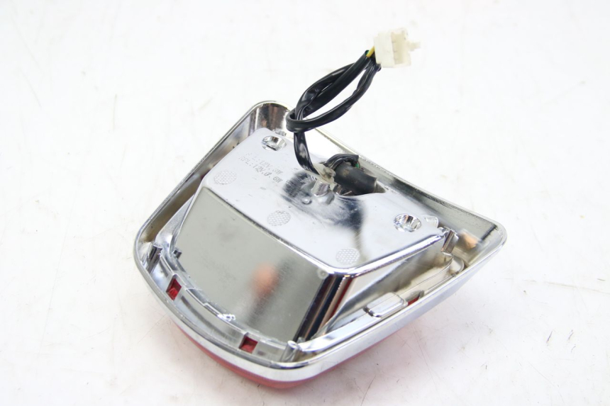 photo de LUZ TRASERA JM MOTORS GT LINE 4T 50 (2021 - 2023) - Estado de la superficie y material