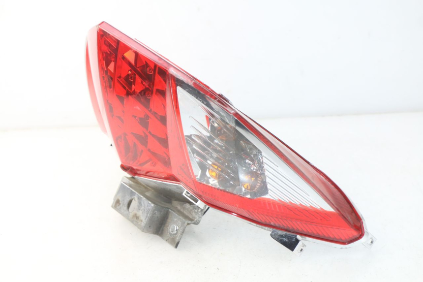 photo de LUZ TRASERA SYM GTS EFI ABS 125 (2012 - 2016) - Marcados y referencias originales