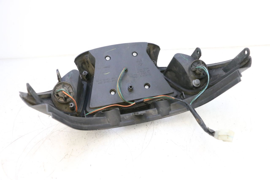 photo de LUZ TRASERA SYM GTS EVO 125 (2009 - 2013) - Recambio usado revisado