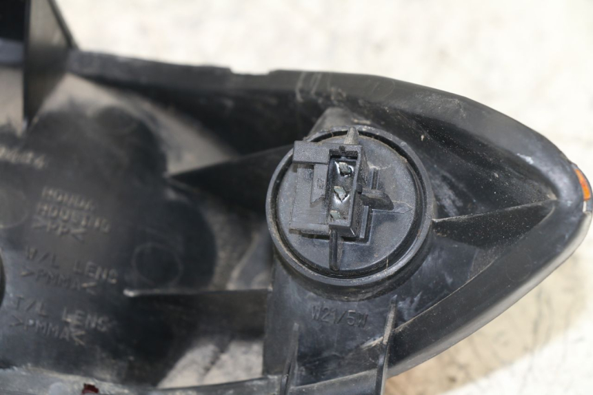 photo de LUZ TRASERA HONDA NTV DEAUVILLE 650 (2001 - 2006) - Vista general del producto