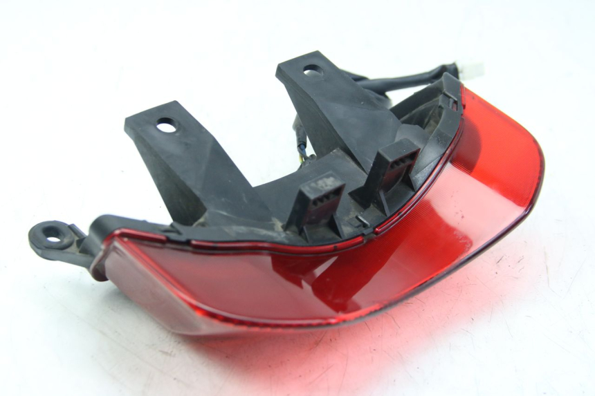 photo de LUZ TRASERA YAMAHA HW XENTER 125 (2011 - 2017) - Primer plano técnico