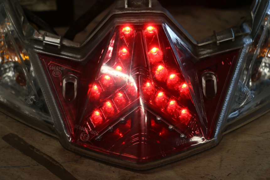 photo de FARO TRASERO SYM JET 14 4T 50 (2018 - 2022) - Detalle de la pieza