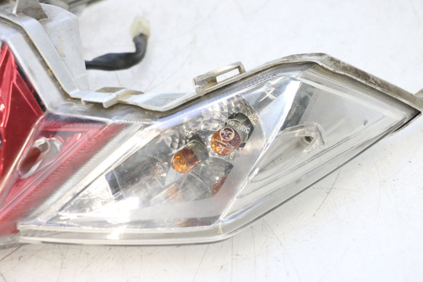 photo de FARO TRASERO SYM JET 14 4T 50 (2018 - 2022) - Estado de la superficie y material