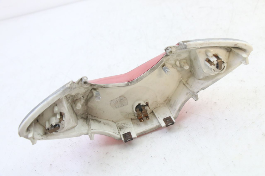 photo de LUZ TRASERA YAMAHA JOG R 50 (2004 - 2014) - Detalles de los puntos de fijación