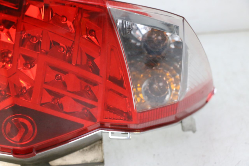 photo de LUZ TRASERA SYM JOYMAX 125 (2010 - 2017) - Foto de producto adicional