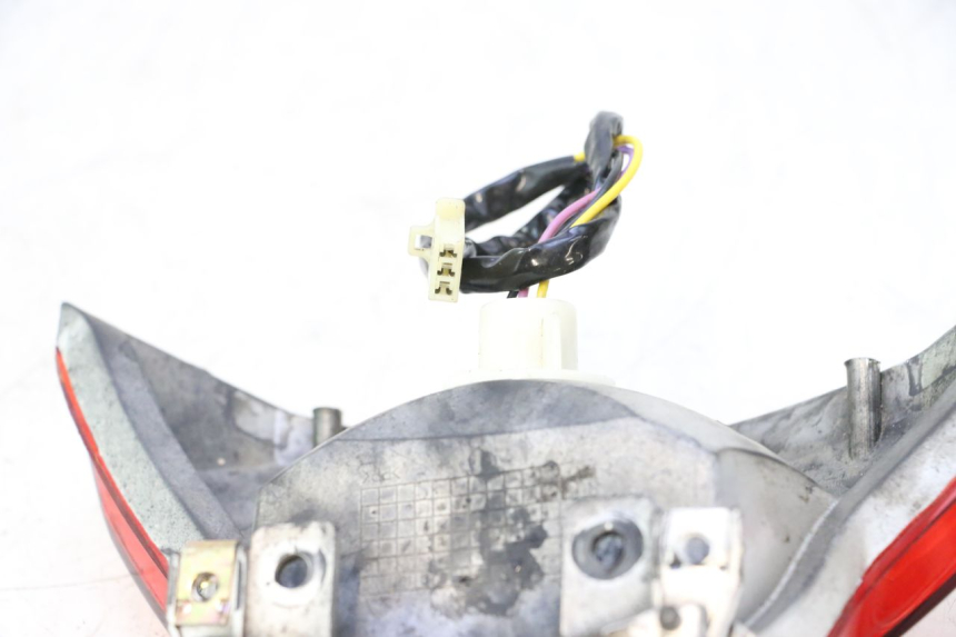 photo de LUZ TRASERA RIDE JUMP 2T 50 (2012 - 2017) - Detalles de los puntos de fijación
