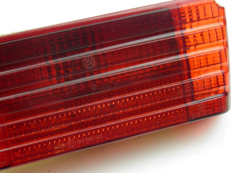 photo de LUZ TRASERA BMW K100 ABS 1000 (1989 - 1995) - Primer plano técnico