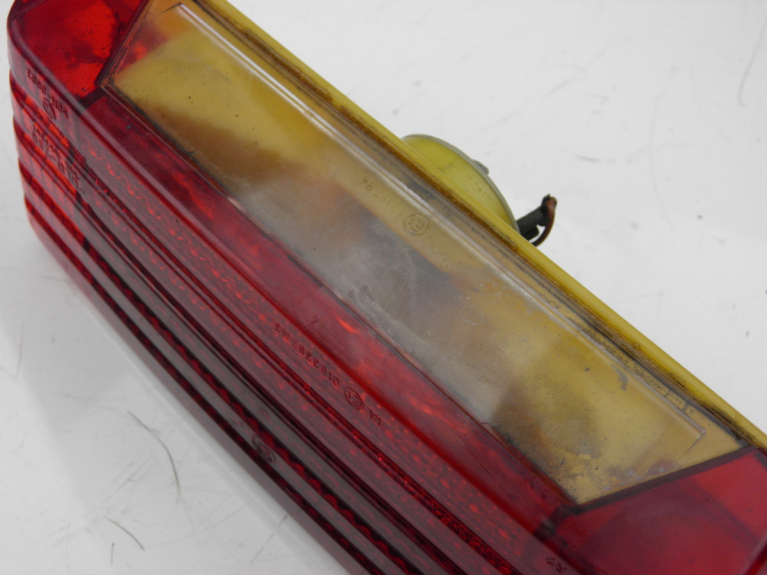 photo de LUZ TRASERA BMW K100 ABS 1000 (1989 - 1995) - Estado de la superficie y material