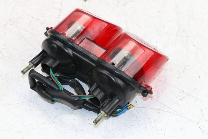 photo de LUZ TRASERA KINROAD XT125-19 ROAD KING 125 (2010 - 2012) - Estado de la superficie y material