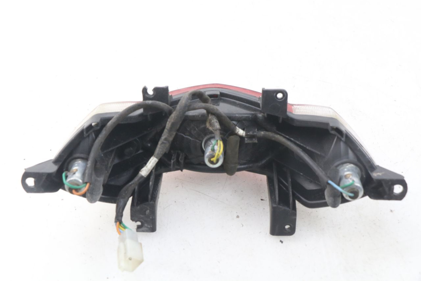 photo de FARO TRASERO PEUGEOT KISBEE 2T 50 (2010 - 2017) - Zoom estado de uso