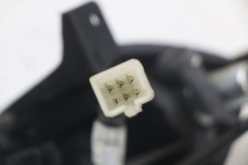 photo de FARO TRASERO PEUGEOT KISBEE 2T 50 (2010 - 2017) - Recambio usado revisado