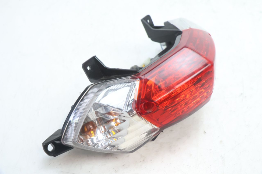 photo de LUZ TRASERA PEUGEOT KISBEE 2T 50 (2018 - 2022) - Detalle de la pieza