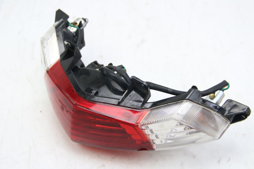 photo de LUZ TRASERA PEUGEOT KISBEE 4T 50 (2010 - 2017) - Zoom estado de uso
