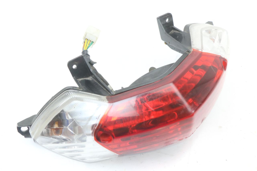 photo de LUZ TRASERA PEUGEOT KISBEE 4T 50 (2010 - 2017) - Detalle de la pieza