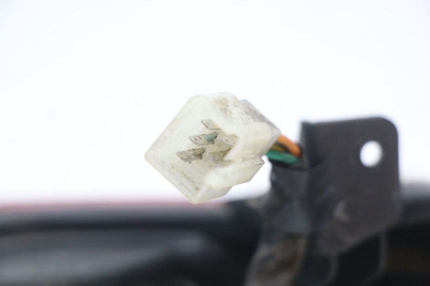 photo de LUZ TRASERA PEUGEOT KISBEE 4T 50 (2010 - 2017) - Otra vista del artículo