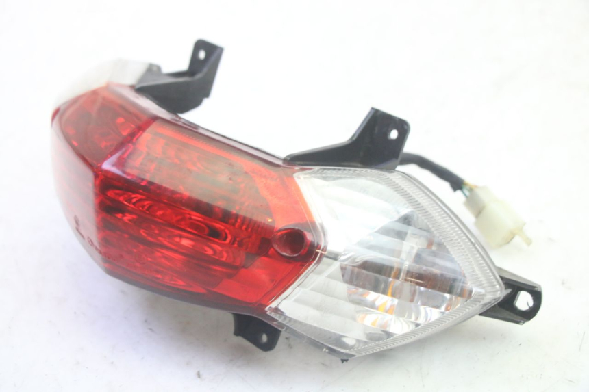 photo de LUZ TRASERA PEUGEOT KISBEE 4T 50 (2010 - 2017) - Zoom estado de uso