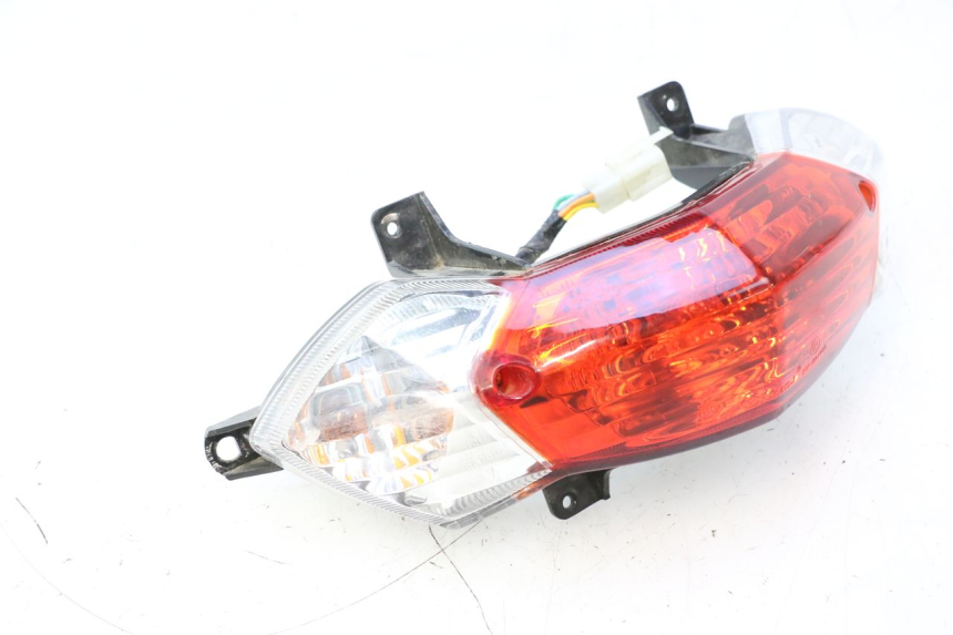 photo de FARO TRASERO PEUGEOT KISBEE 4T 50 (2018 - 2022) - Marcados y referencias originales