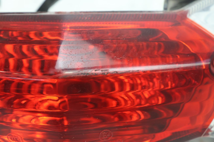 photo de LUZ TRASERA PEUGEOT KISBEE 4T 50 (2010 - 2017) - Detalle de la pieza