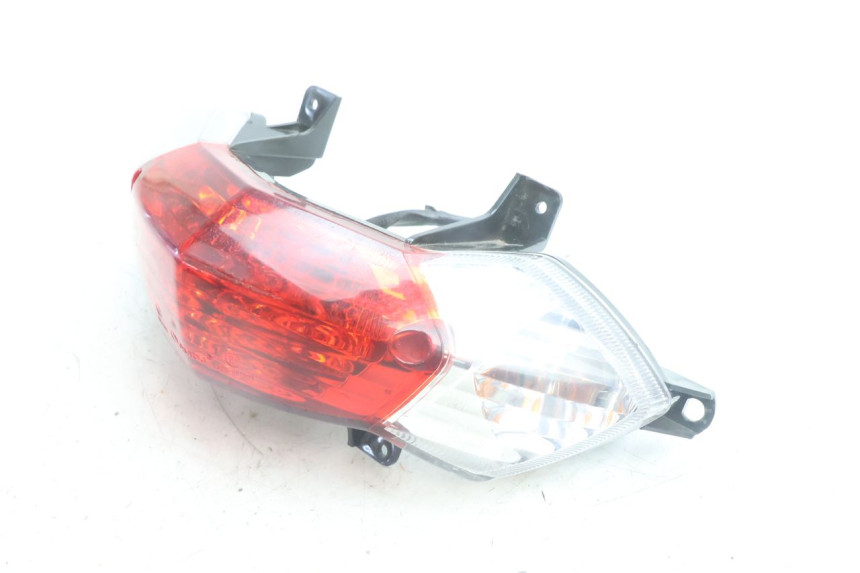 photo de LUZ TRASERA PEUGEOT KISBEE 4T 50 (2010 - 2017) - Otra perspectiva