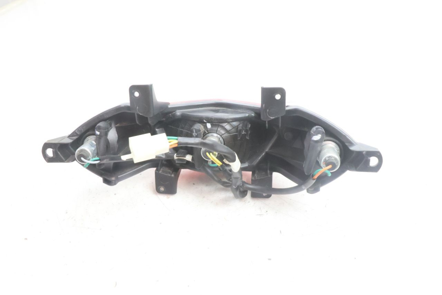 photo de LUZ TRASERA PEUGEOT KISBEE 4T 50 (2010 - 2017) - Detalles de los puntos de fijación