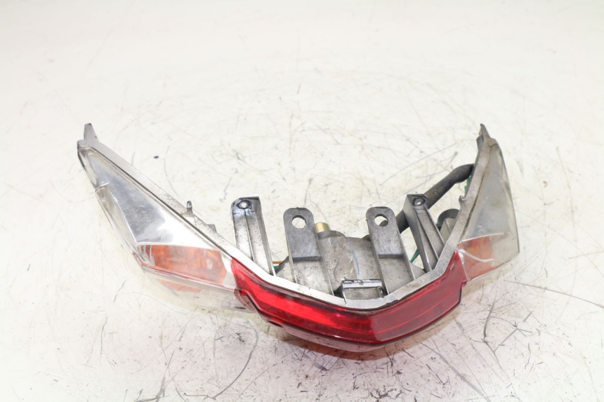 photo de LUZ TRASERA KYMCO AGILITY RS 4T 50 (2009 - 2013) - Estado de la superficie y material