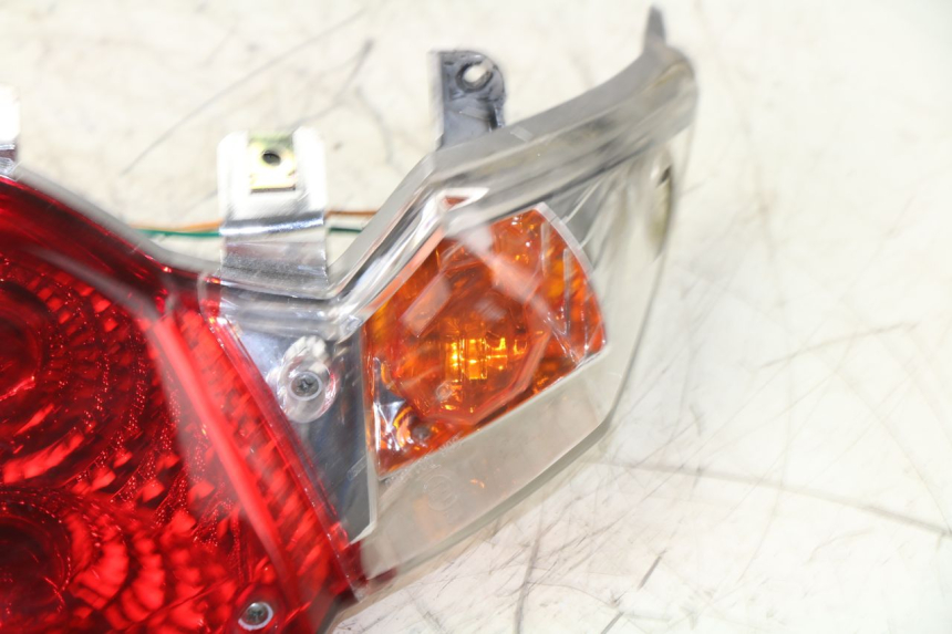 photo de LUZ TRASERA KYMCO AGILITY RS 4T 50 (2009 - 2013) - Marcados y referencias originales