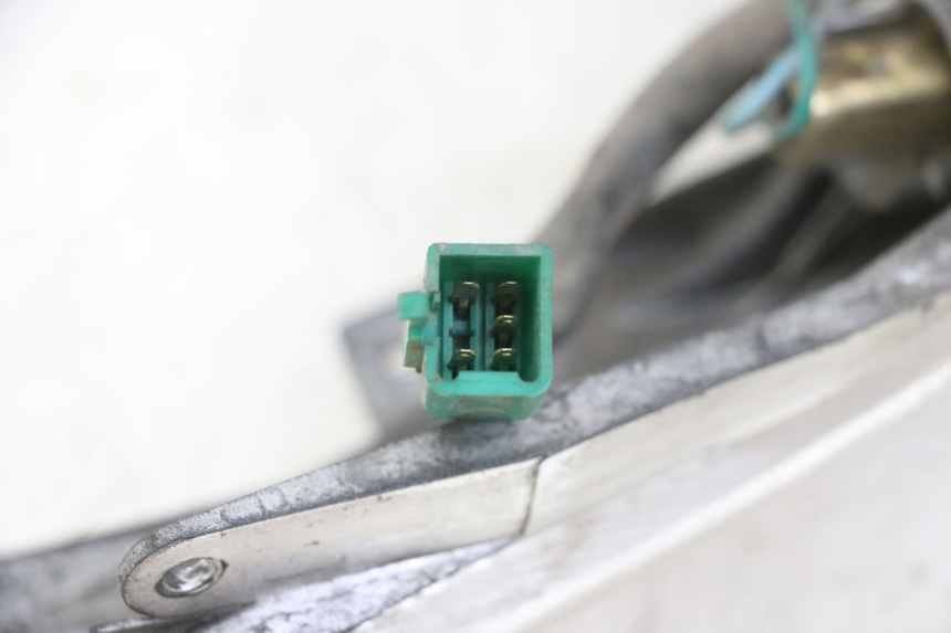 photo de LUZ TRASERA KYMCO DINK 4T 50 (2007 - 2018) - Primer plano técnico