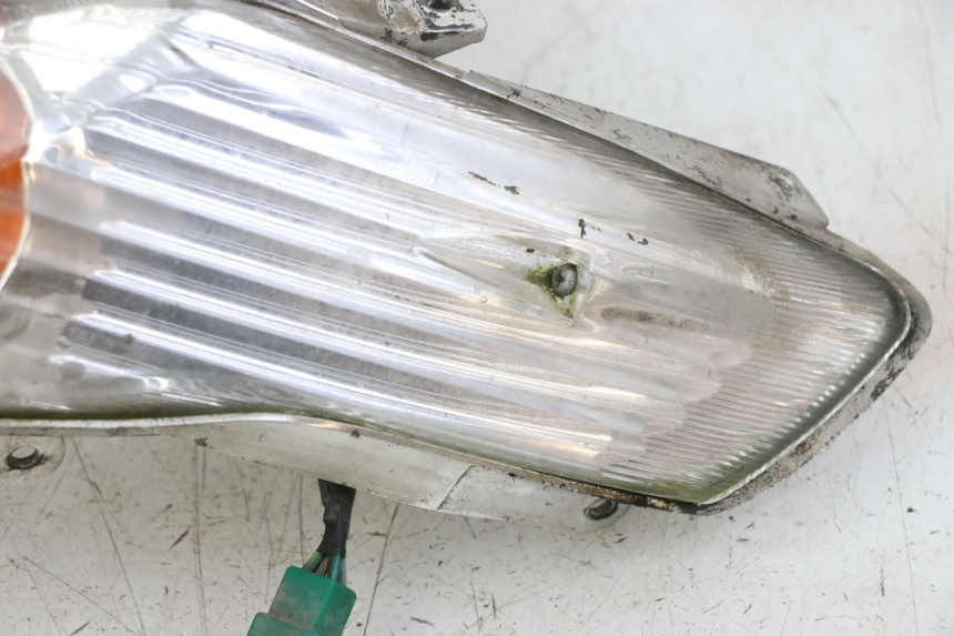 photo de LUZ TRASERA KYMCO DINK 4T 50 (2007 - 2018) - Estado de la superficie y material