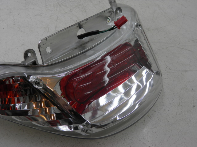 photo de LUZ TRASERA KYMCO XCITING RI ABS 500 (2010) - Marcados y referencias originales