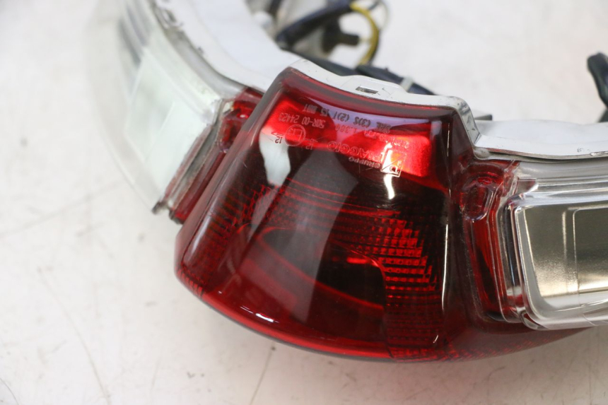 photo de LUZ TRASERA PIAGGIO LIBERTY IGET 4T 50 (2015 - 2020) - Recambio usado revisado