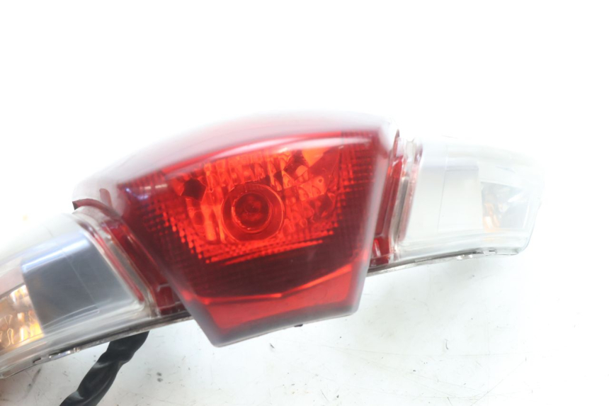 photo de LUZ TRASERA PIAGGIO LIBERTY IGET 4T 50 (2021 - 2025) - Zoom estado de uso