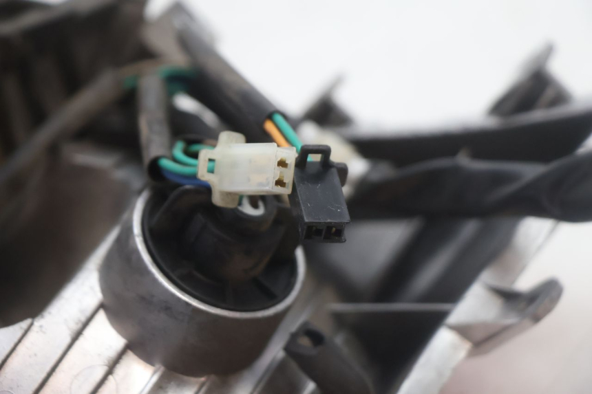 photo de LUZ TRASERA KYMCO LIKE 125 (2009 - 2016) - Otra vista del artículo