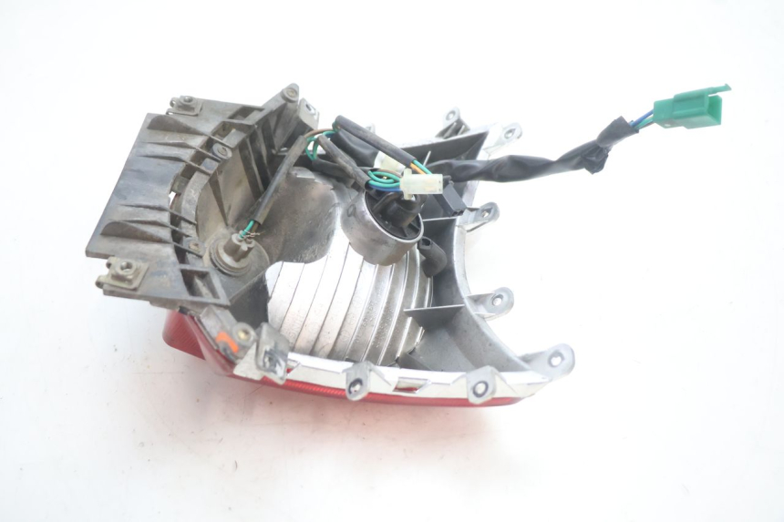 photo de LUZ TRASERA KYMCO LIKE 125 (2009 - 2016) - Detalles de los puntos de fijación