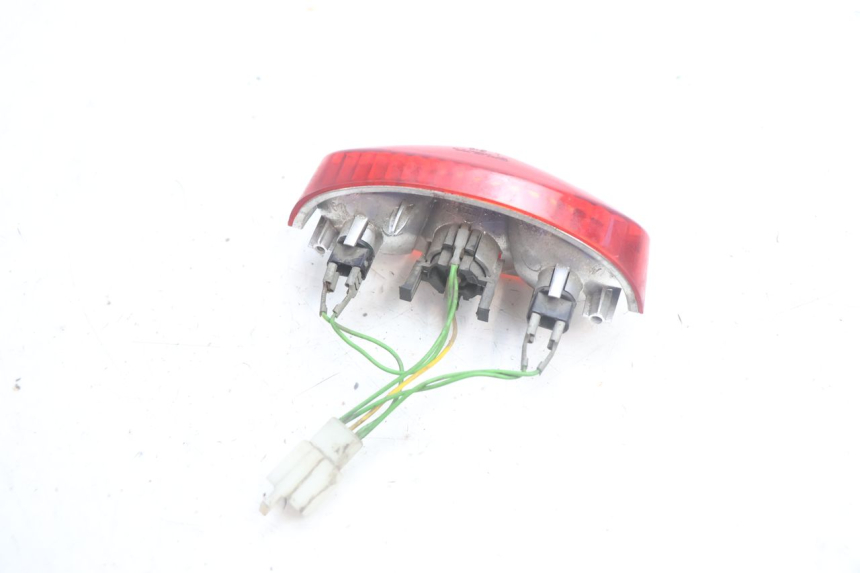 photo de LUZ TRASERA PEUGEOT LUDIX PRO 2T 50 (2010 - 2017) - Zoom estado de uso