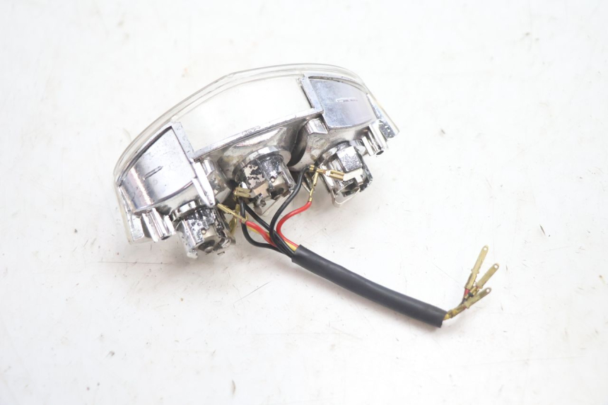 photo de LUZ TRASERA PEUGEOT LUDIX SNAKE 2T 50 (2004 - 2014) - Otra perspectiva