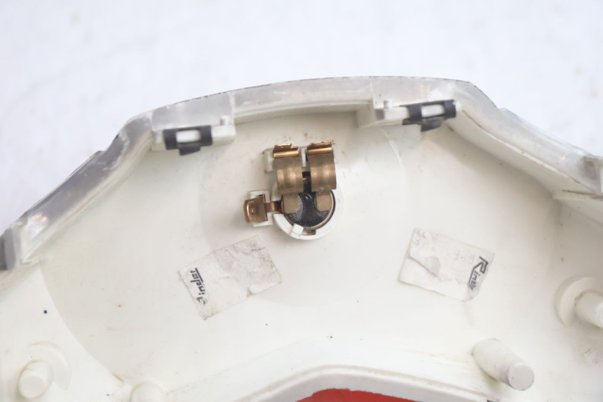 photo de LUZ TRASERA MBK MACH G AC 50 (2002 - 2014) - Estado de la superficie y material
