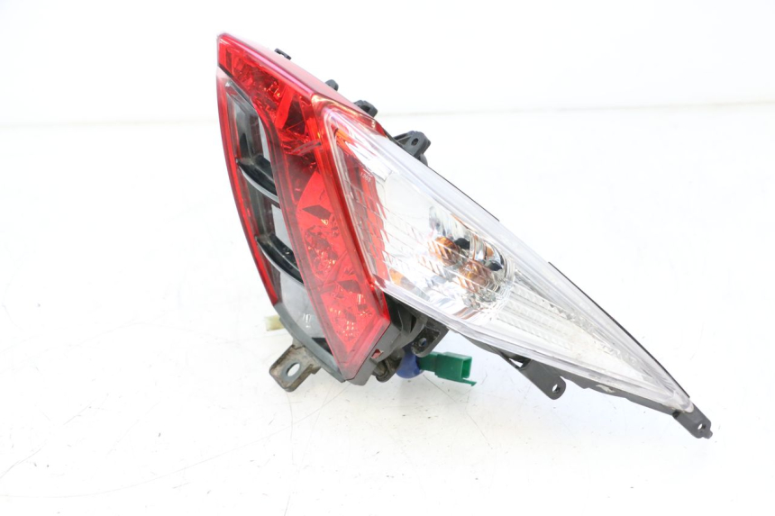 photo de LUZ TRASERA KYMCO MOVIE S 125 (2009 - 2018) - Foto de producto adicional