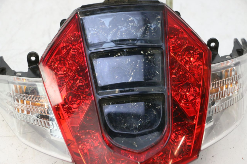 photo de LUZ TRASERA KYMCO MOVIE S 125 (2009 - 2018) - Otra perspectiva