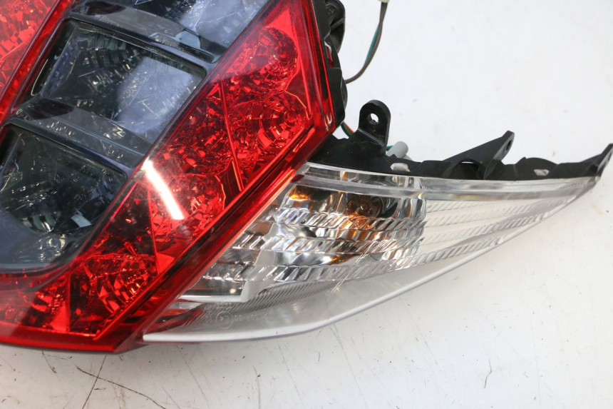 photo de LUZ TRASERA KYMCO MOVIE S 125 (2009 - 2018) - Primer plano técnico