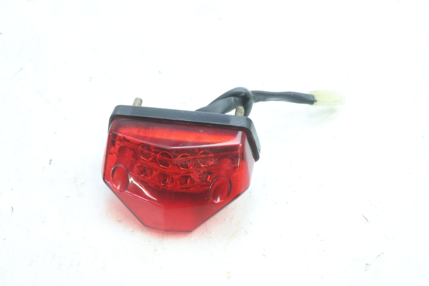 photo de LUZ TRASERA RIEJU MRT PRO SUPERMOTARD 50 (2007 - 2018) - Zoom estado de uso