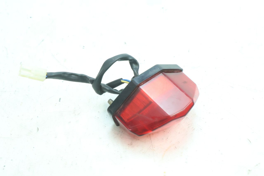 photo de LUZ TRASERA RIEJU MRT PRO SUPERMOTARD 50 (2007 - 2018) - Otra perspectiva