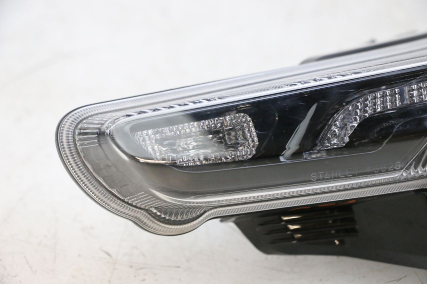 photo de LUZ TRASERA YAMAHA NEO'S CORE 1 (2022 - 2026) - Características distintivas