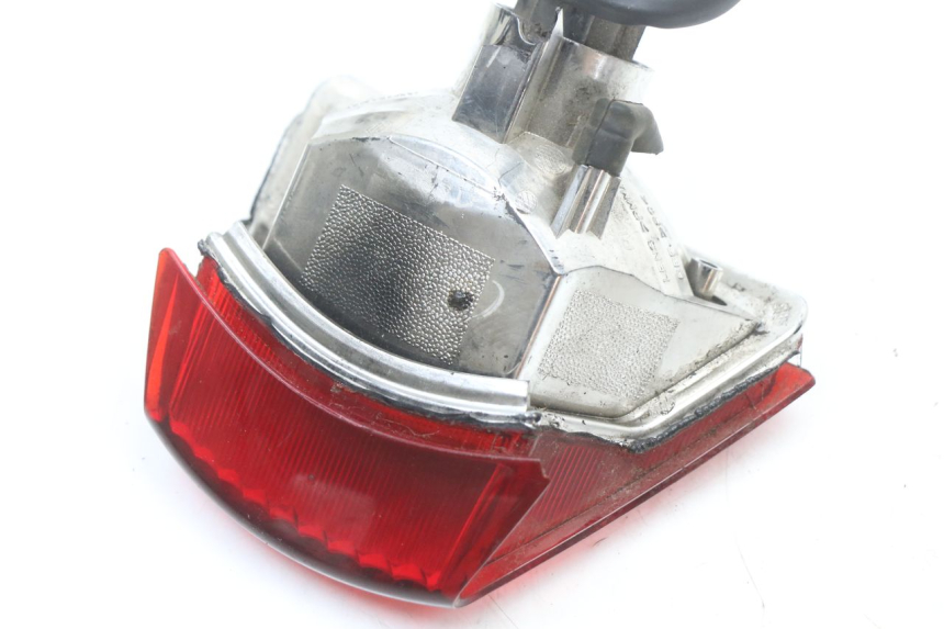 photo de LUZ TRASERA PIAGGIO NEW TYPHOON 50 (2018 - 2021) - Otra perspectiva