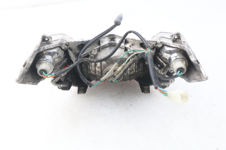 photo de LUZ TRASERA SYM ORBIT III 3 4T 50 (2018 - 2021) - Primer plano técnico