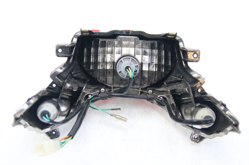 photo de LUZ TRASERA SYM ORBIT III 3 4T 50 (2021 - 2025) - Otra vista del artículo